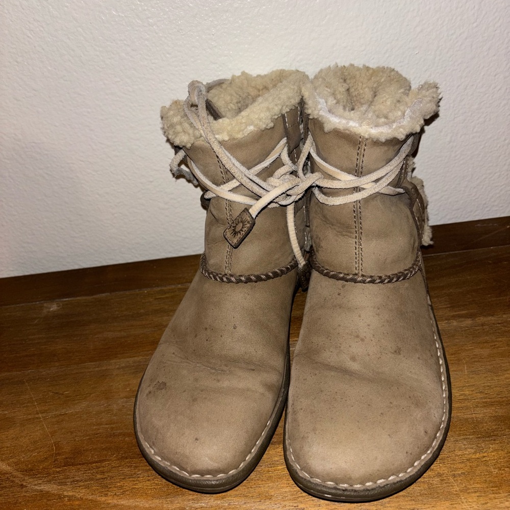 UGG Australia La Jolla Beige Cosplay Halloween Lace Up Ankle Sz 8 - Picture 2 of 6